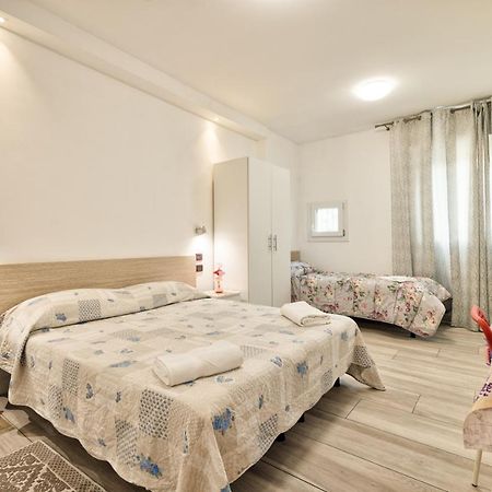 Venice Pink House Hotel Маргера Екстериор снимка