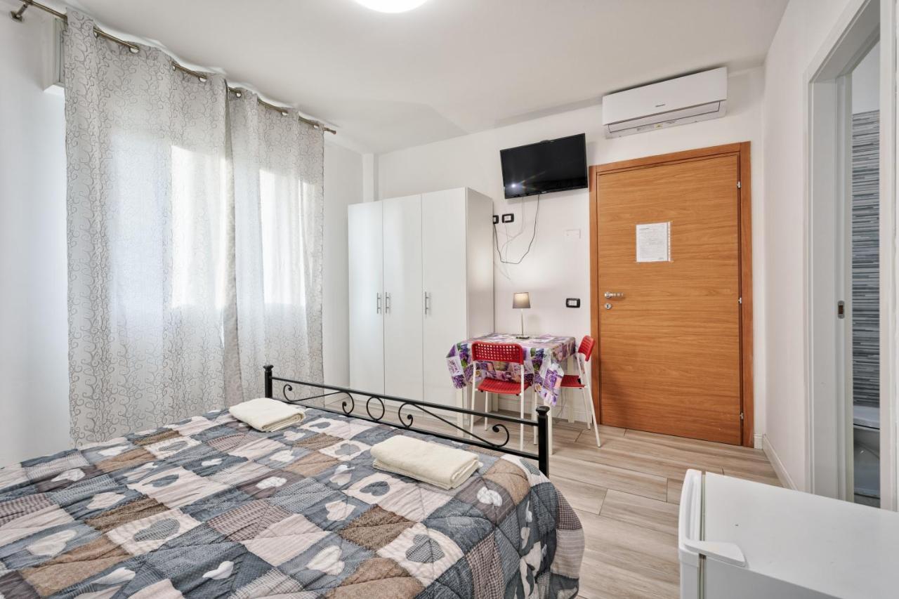 Venice Pink House Hotel Маргера Екстериор снимка