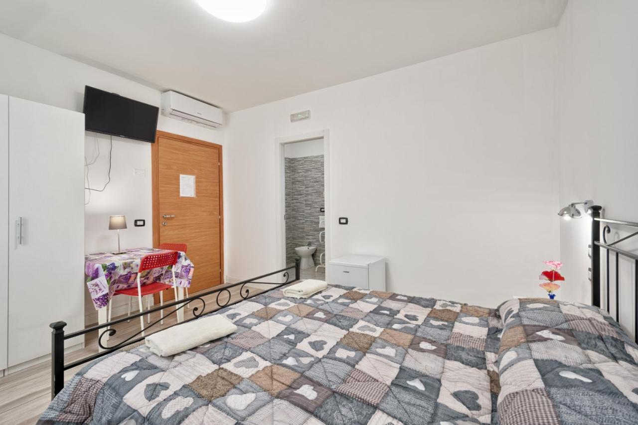 Venice Pink House Hotel Маргера Екстериор снимка