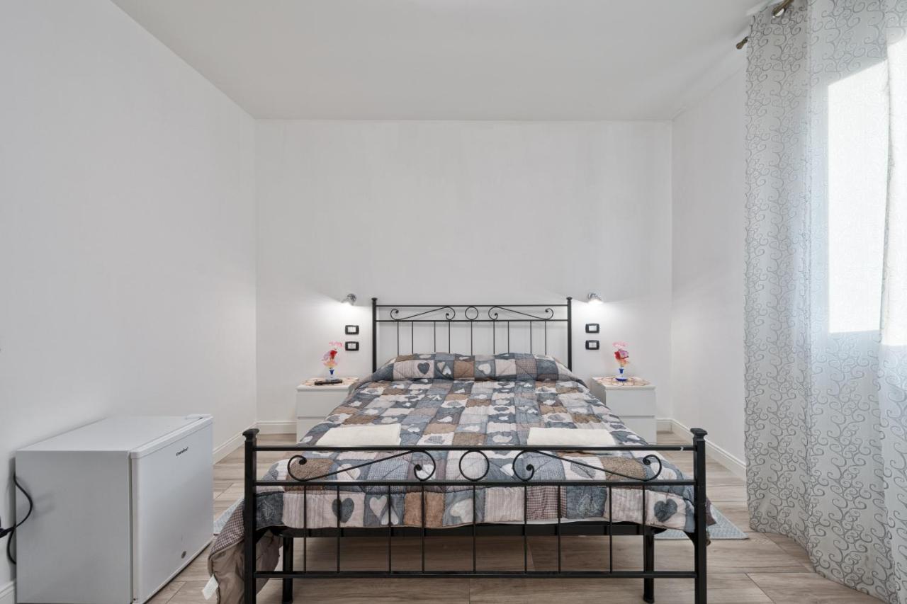 Venice Pink House Hotel Маргера Екстериор снимка