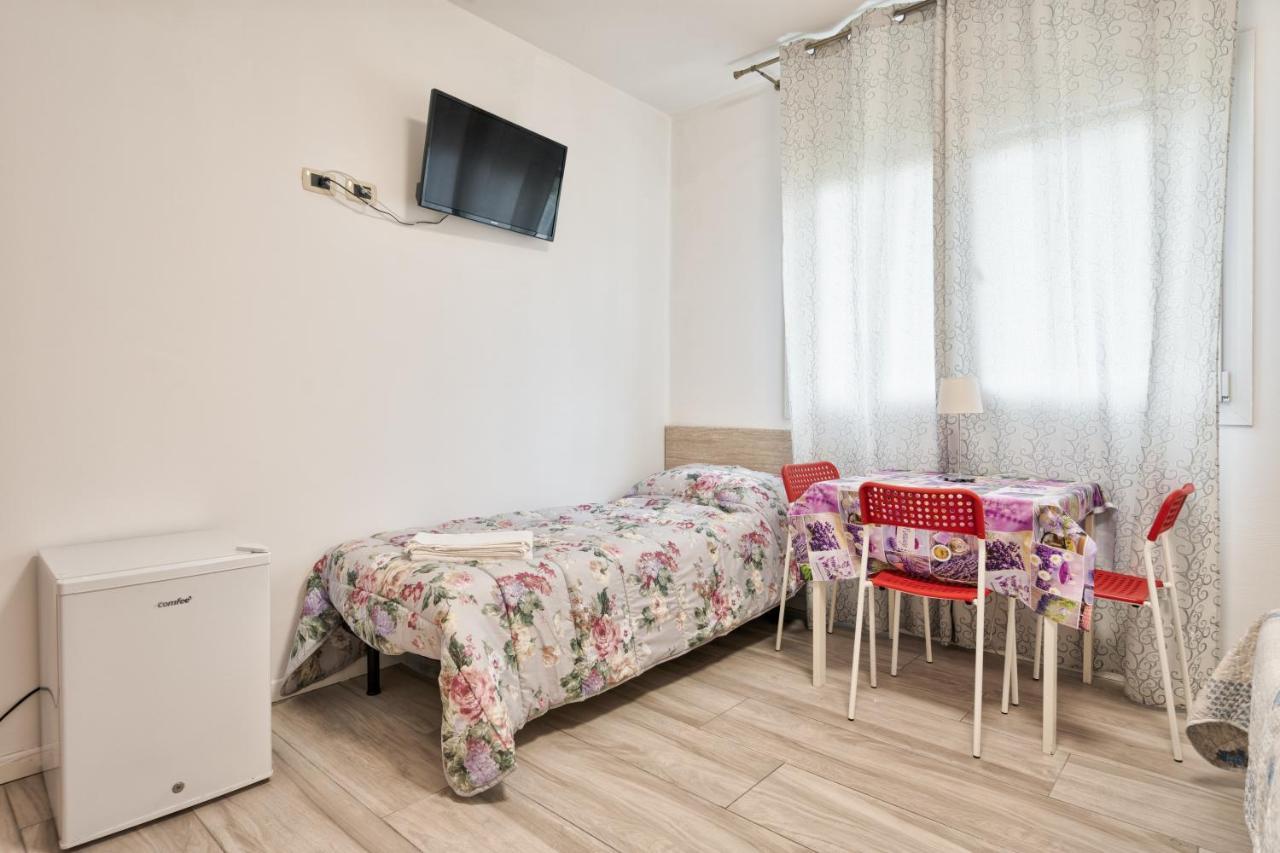Venice Pink House Hotel Маргера Екстериор снимка
