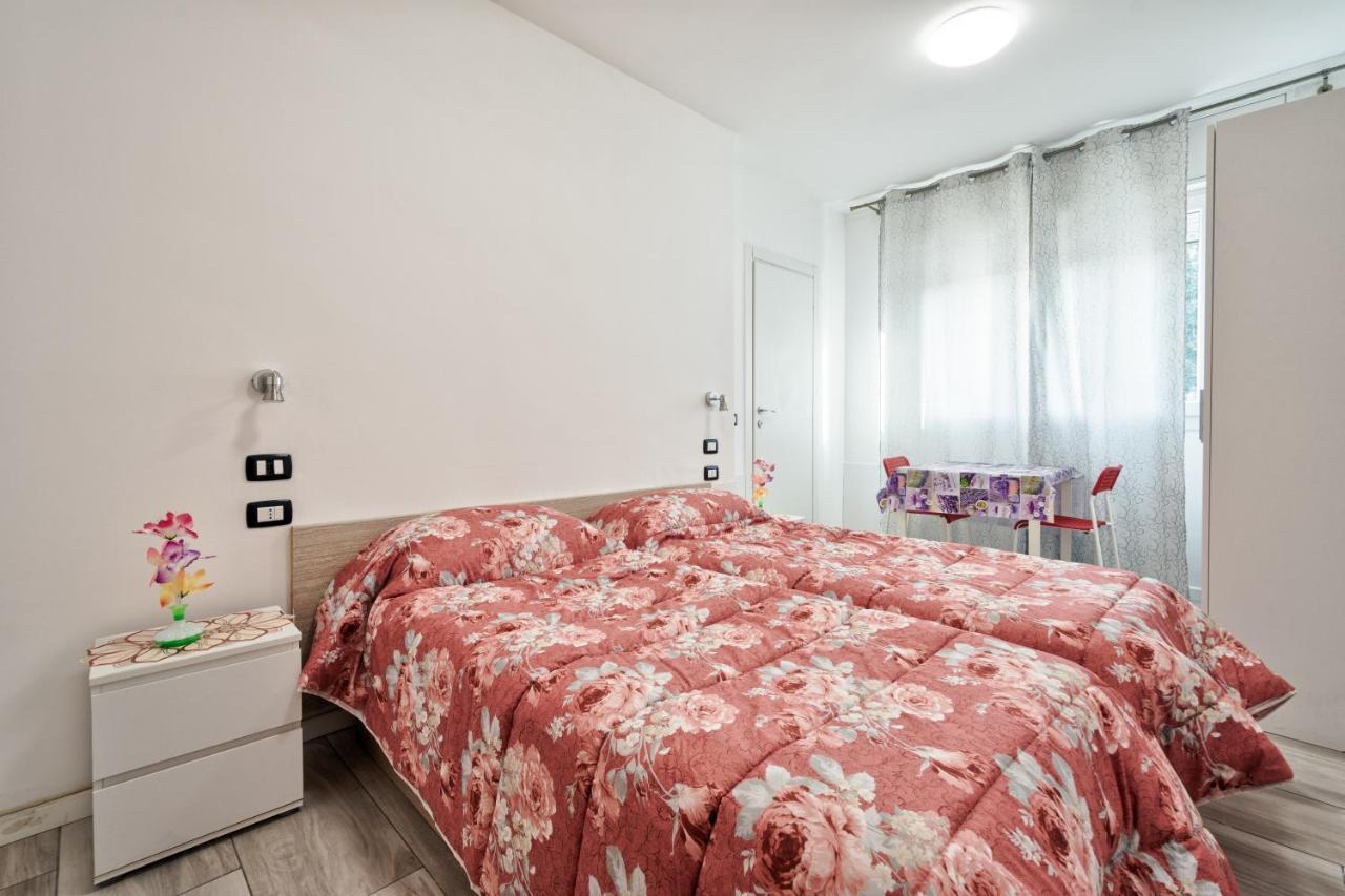Venice Pink House Hotel Маргера Екстериор снимка