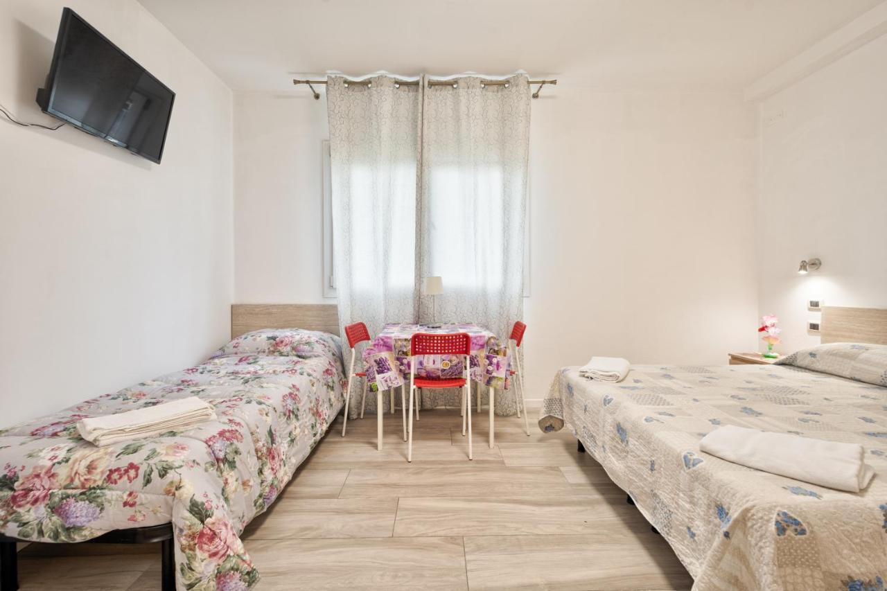 Venice Pink House Hotel Маргера Екстериор снимка